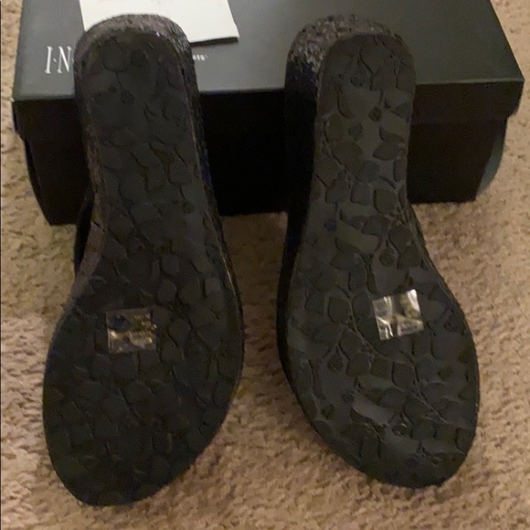 Wedge sandals - Picture 3 of 3